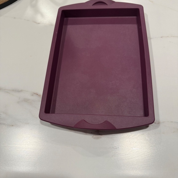 Brand New Tupperware Silicone rectangular baking tray form pan #27962 - Picture 2 of 8